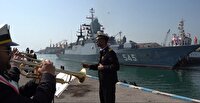 پهلوگیری ناو بالگردبر استویسکی روسیه در بندرعباس