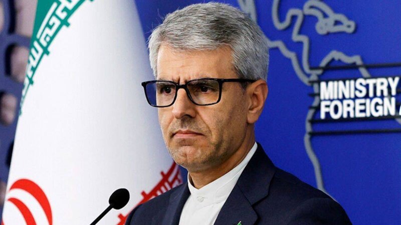 معلمان شهید مدرسه شجره طیبه میناب، تاریکی را رسوا کردند معلمان شهید مدرسه شجره طیبه میناب، تاریکی را رسوا کردند