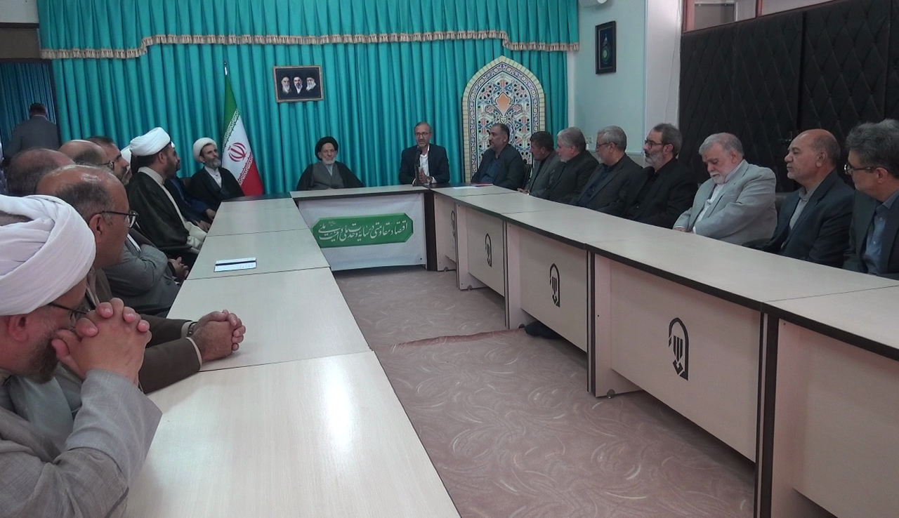 تحریم داخلی با گران‌فروشی و احتکار از جنگ روانی دشمن خطرناک‌تر است