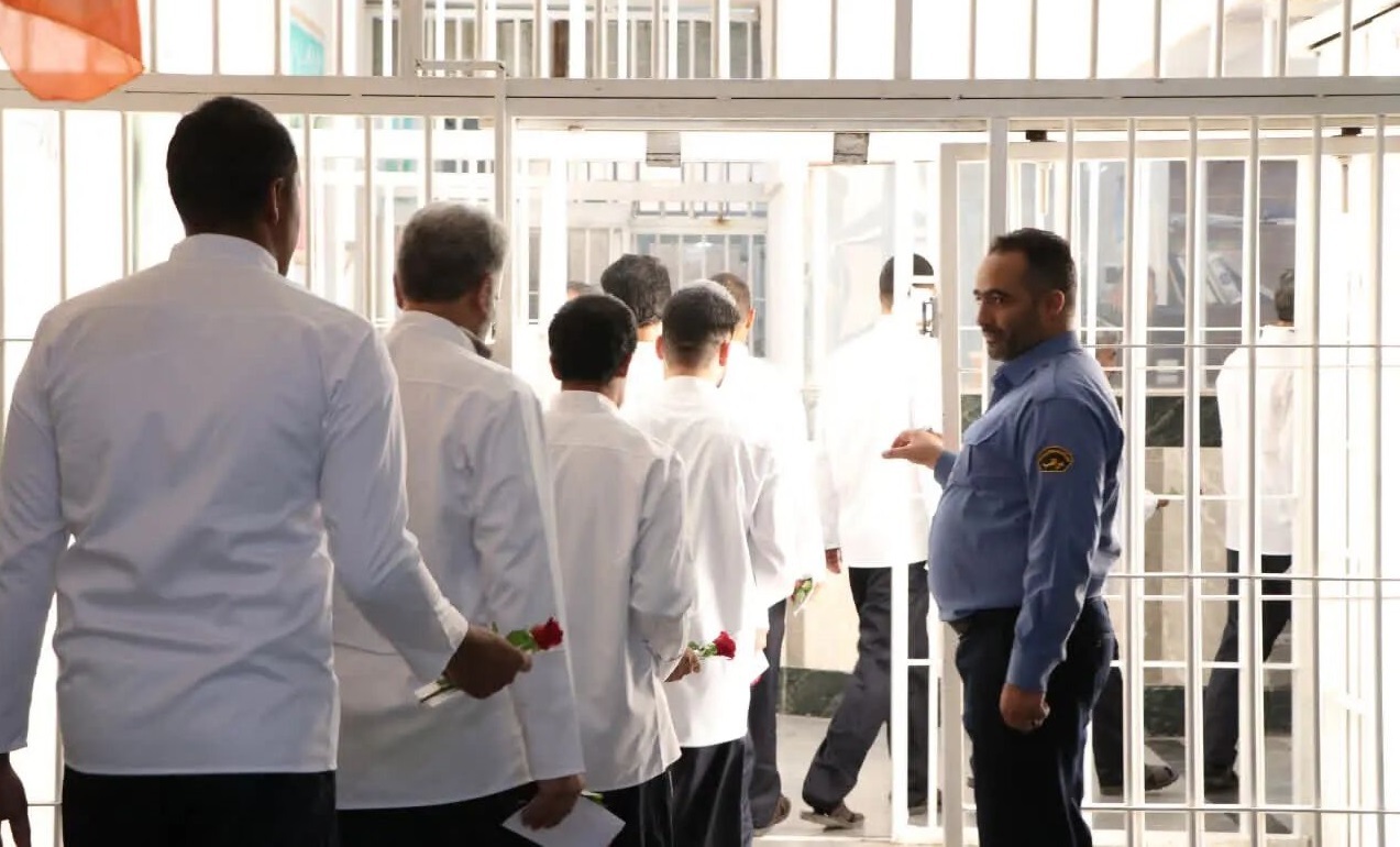 آزادی ۱۳ زندانی در بوکان؛ اشتغال ۱۰۰ نفر در مسیر بازگشت به جامعه