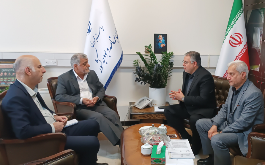 پیگیری اعتبارات عمرانی و طرح قطار شهری اهواز