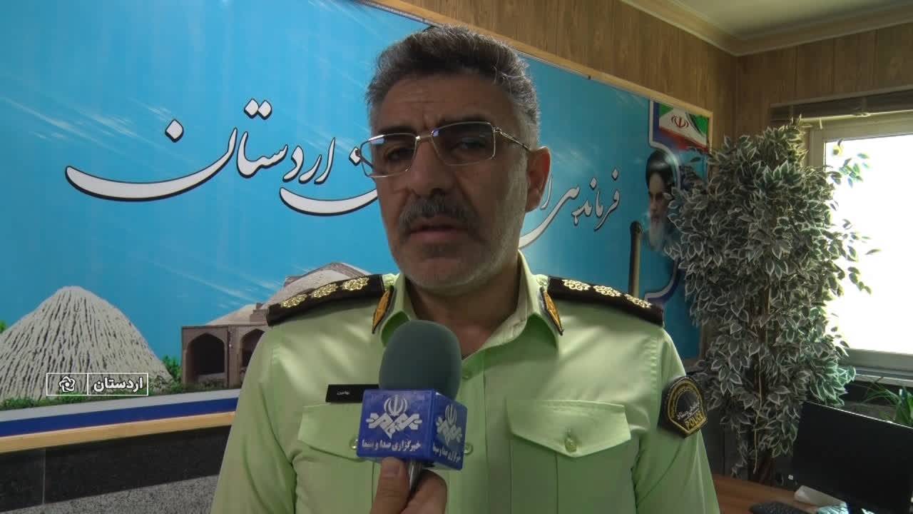 کشف بیش از ۴ تن کود شیمیایی احتکاری در اردستان