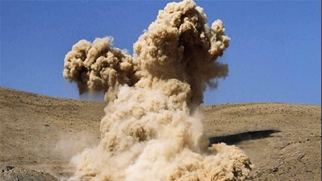 انفجار کنترلشده مهمات جامانده جنگی در ارتفاعات روستای پسوه پیرانشهر انفجار کنترلشده مهمات جامانده جنگی در ارتفاعات روستای پسوه پیرانشهر