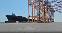 پهلوگیری دومین کشتی کانتینربر ایرانی در بندرشهید رجایی